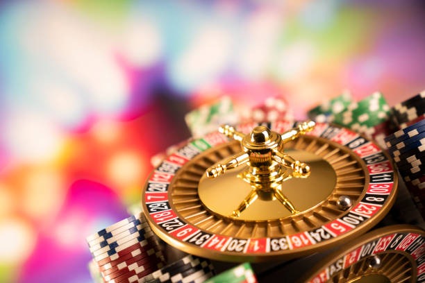 sr777 Free Bet Blackjack live dealer studio with HD camera showing card table and chip placement